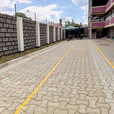 The Mylon Homes Накуру Екстер'єр фото